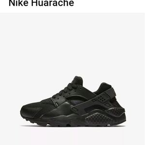Boys All Black Nike Huarache